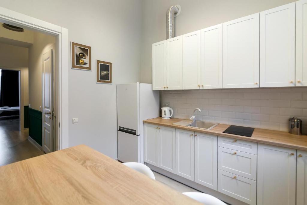 Leogrand Apartments On Lychakivska 3 Lviv Extérieur photo